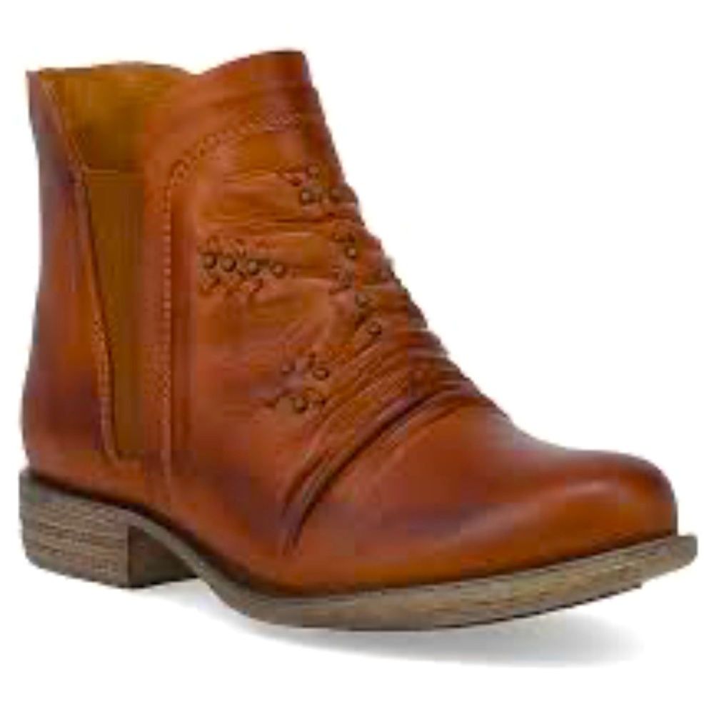 Soft leather Miz Mooz booties